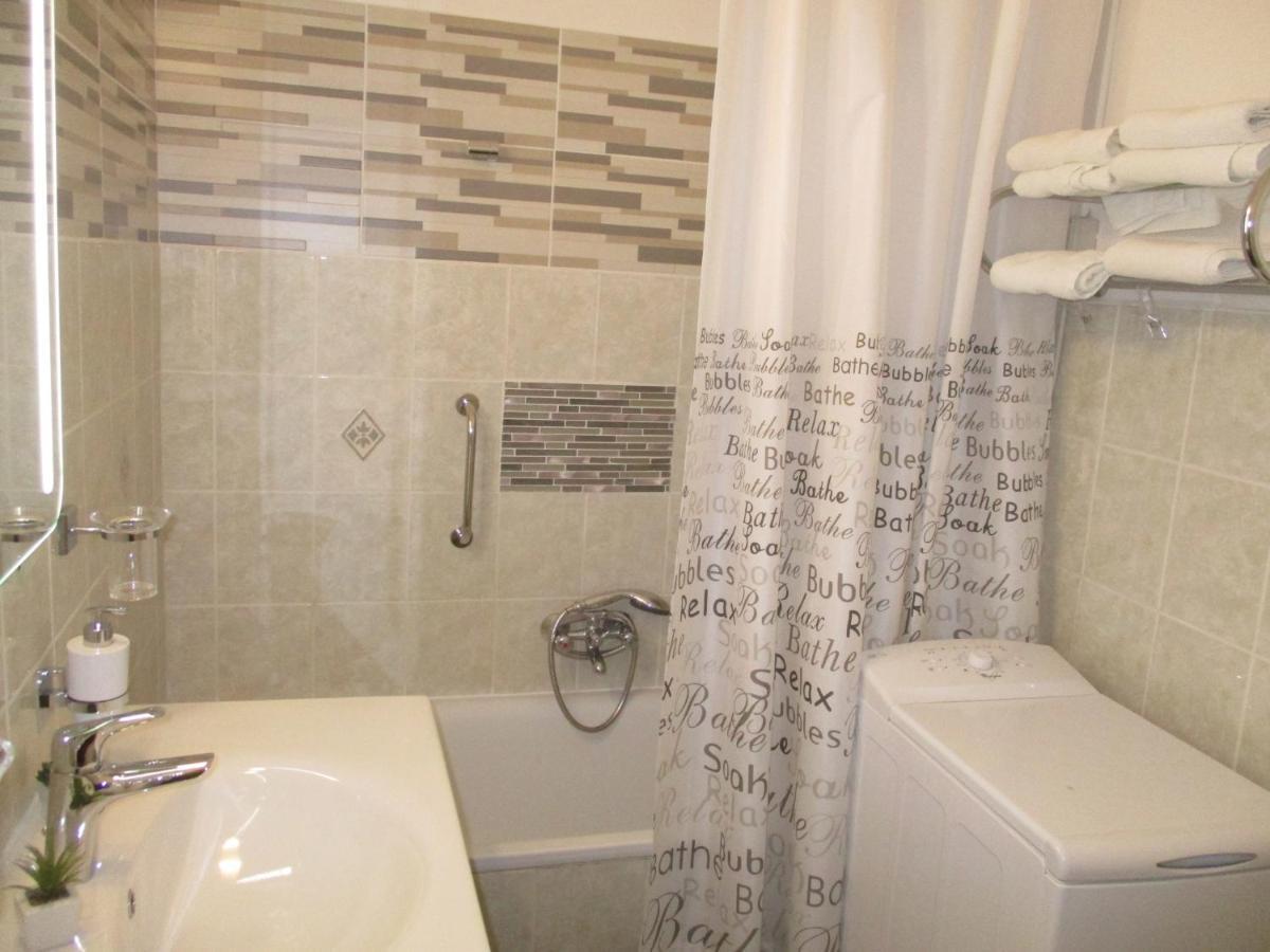 Ferencesek Apartman Pécs Esterno foto
