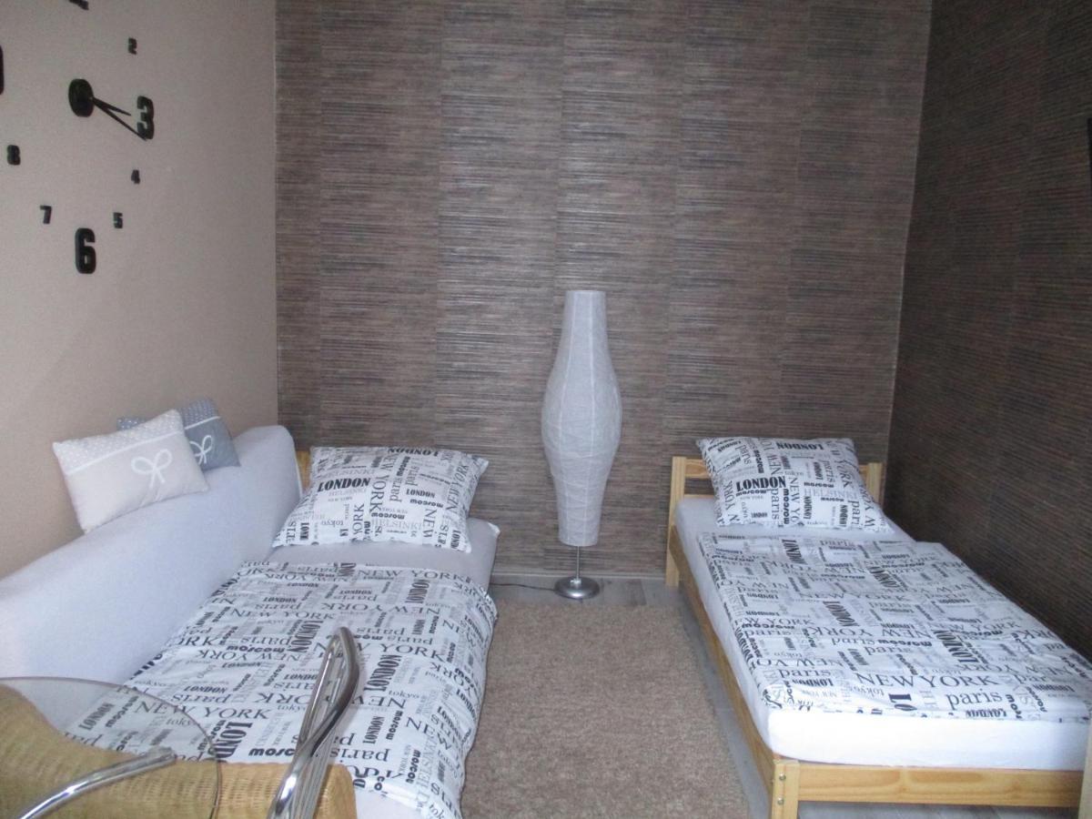 Ferencesek Apartman Pécs Esterno foto