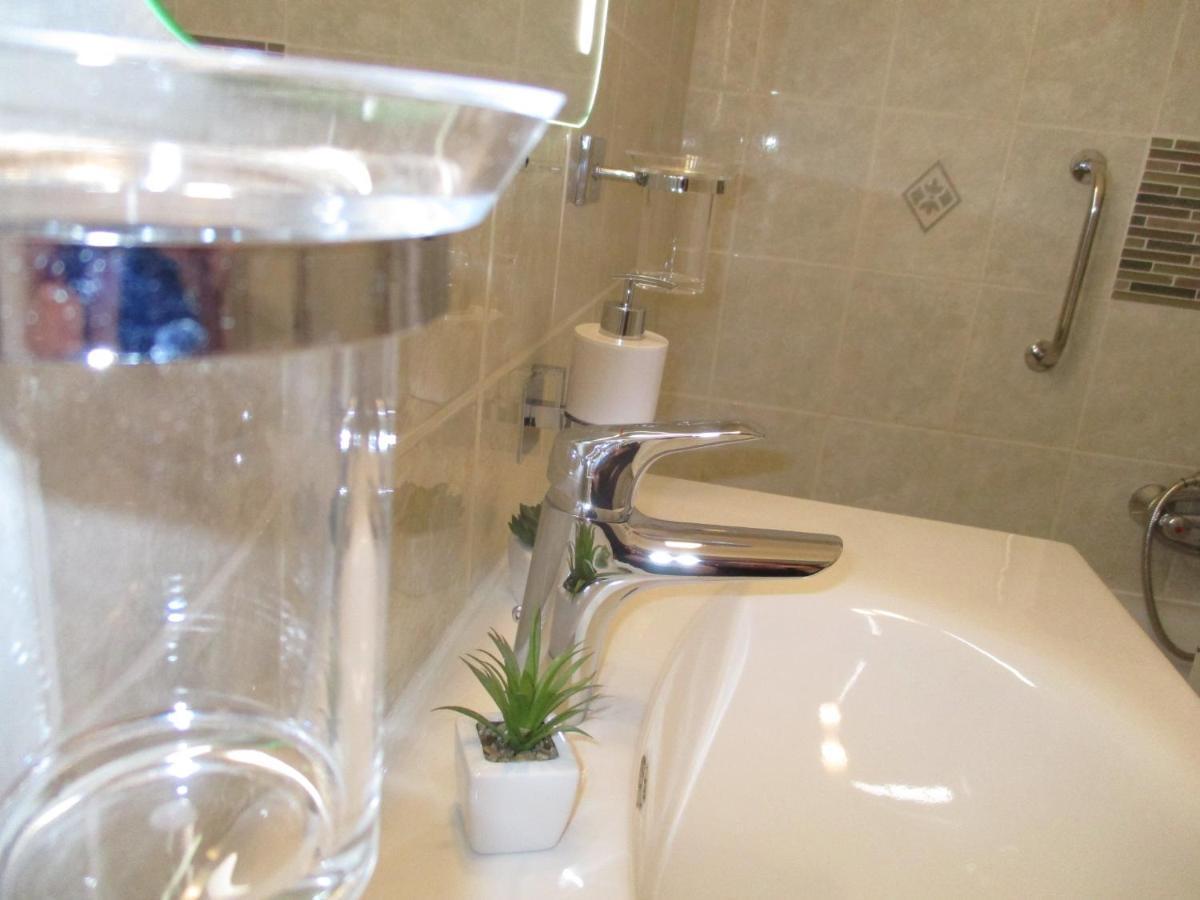 Ferencesek Apartman Pécs Esterno foto