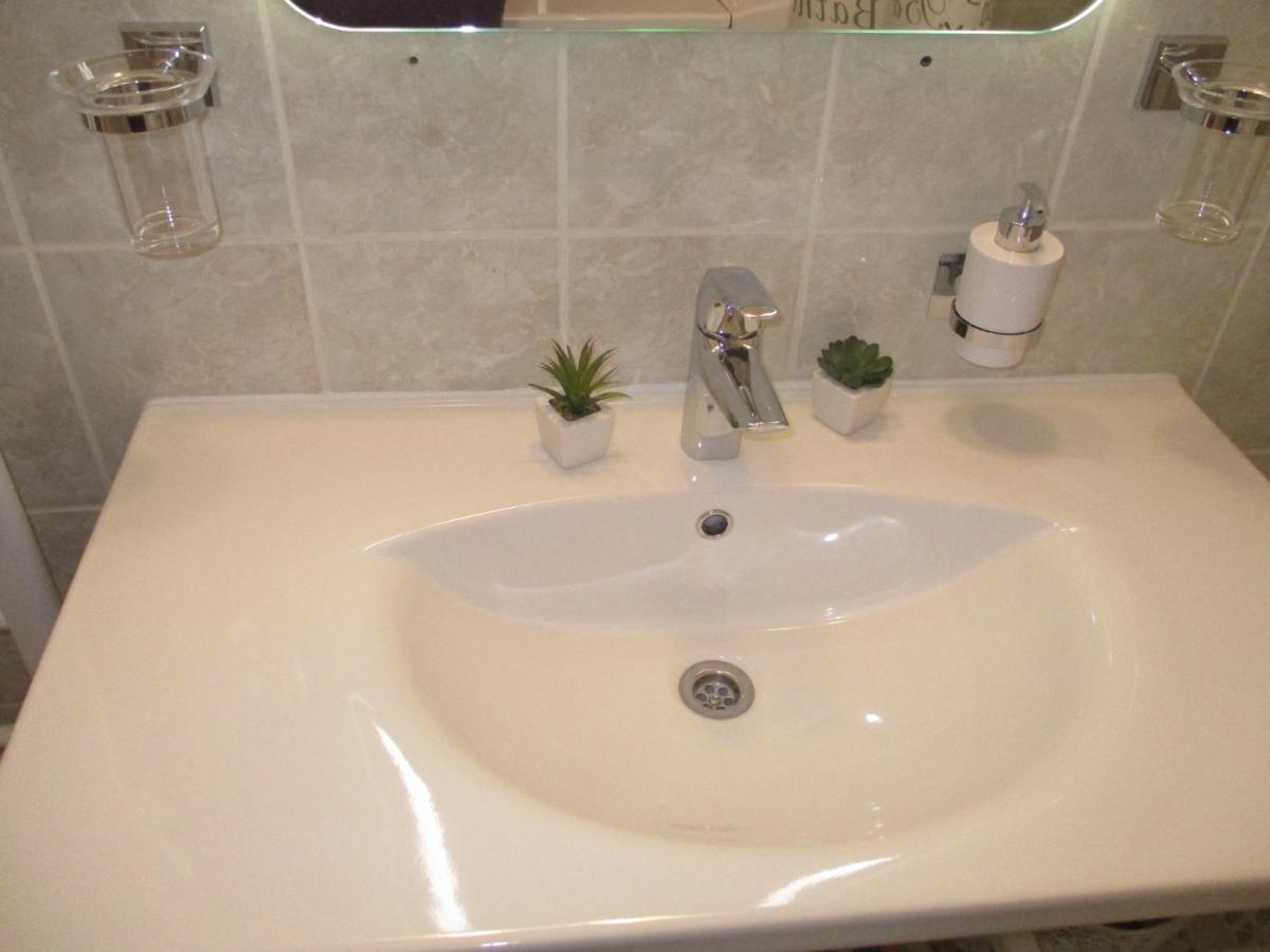 Ferencesek Apartman Pécs Esterno foto