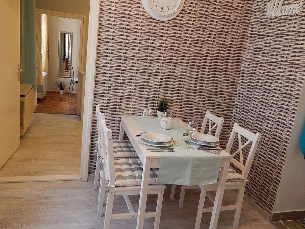 Ferencesek Apartman Pécs Esterno foto
