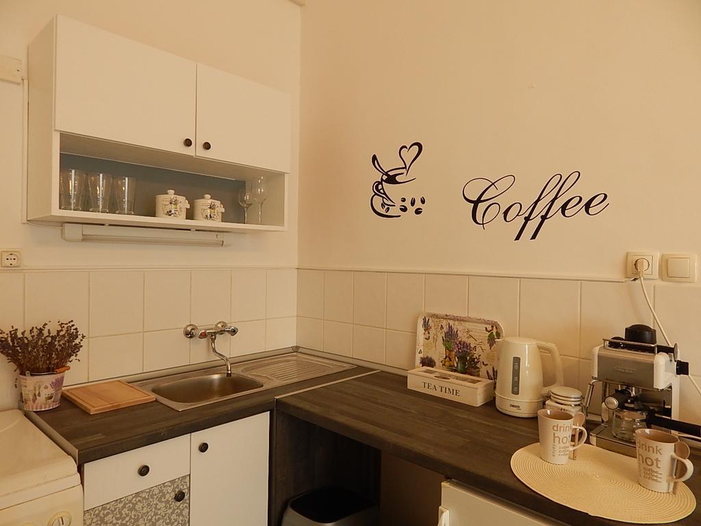 Ferencesek Apartman Pécs Esterno foto