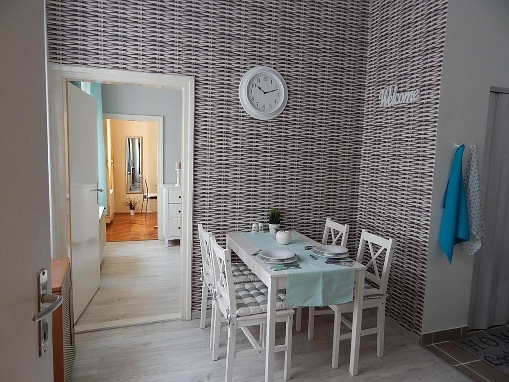 Ferencesek Apartman Pécs Esterno foto